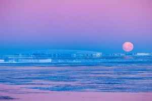 Low Moonset Close Up